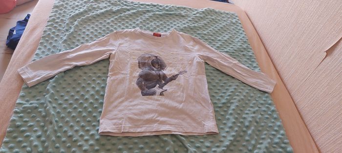 Haut lion 6ans tape à l'œil