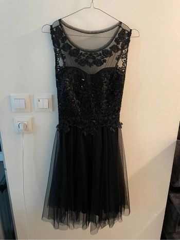 Robe brodée