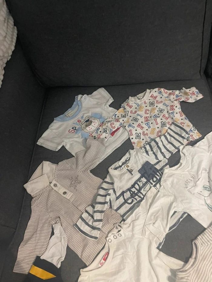 Lot de tee shirt 3 mois en Très bonne état - photo numéro 4