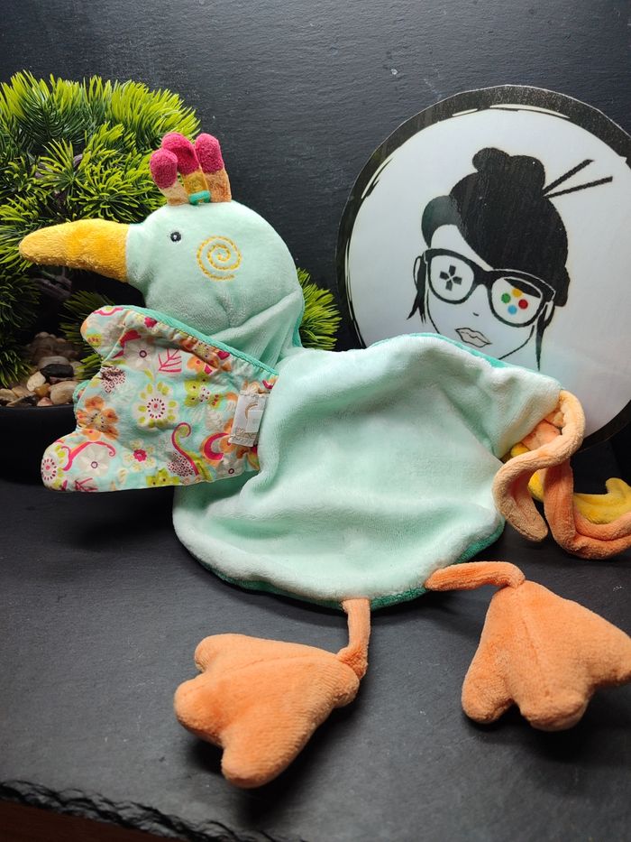 Doudou plat oiseau Balthazar Valentine coq vert orange fleur poule Moulin Roty - photo numéro 2