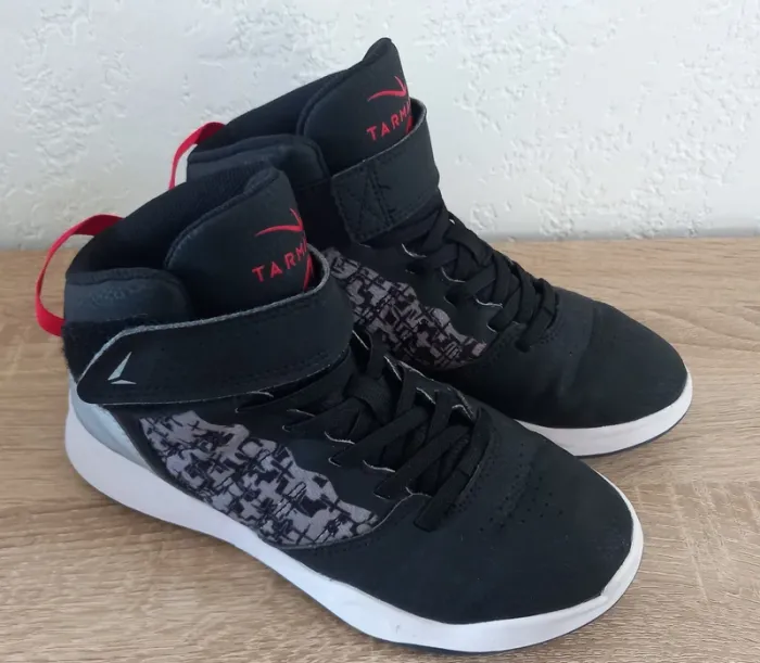 Chaussures de basket Tarmak pointure 36