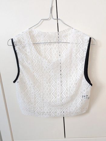 Crop top dentelle sans manches blanc taille M 38