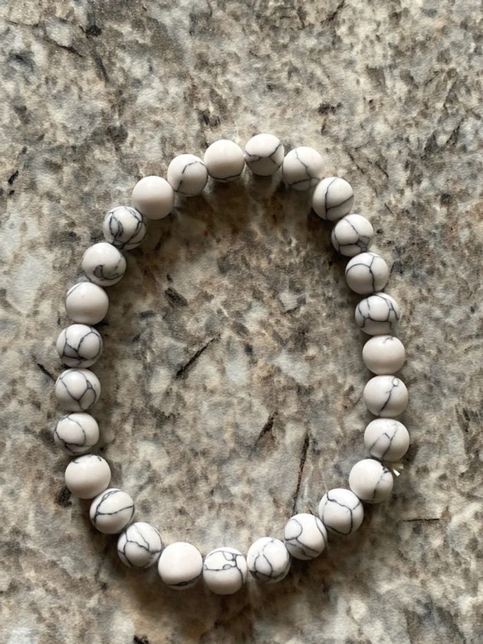 Bracelet en perle blanc - photo numéro 1