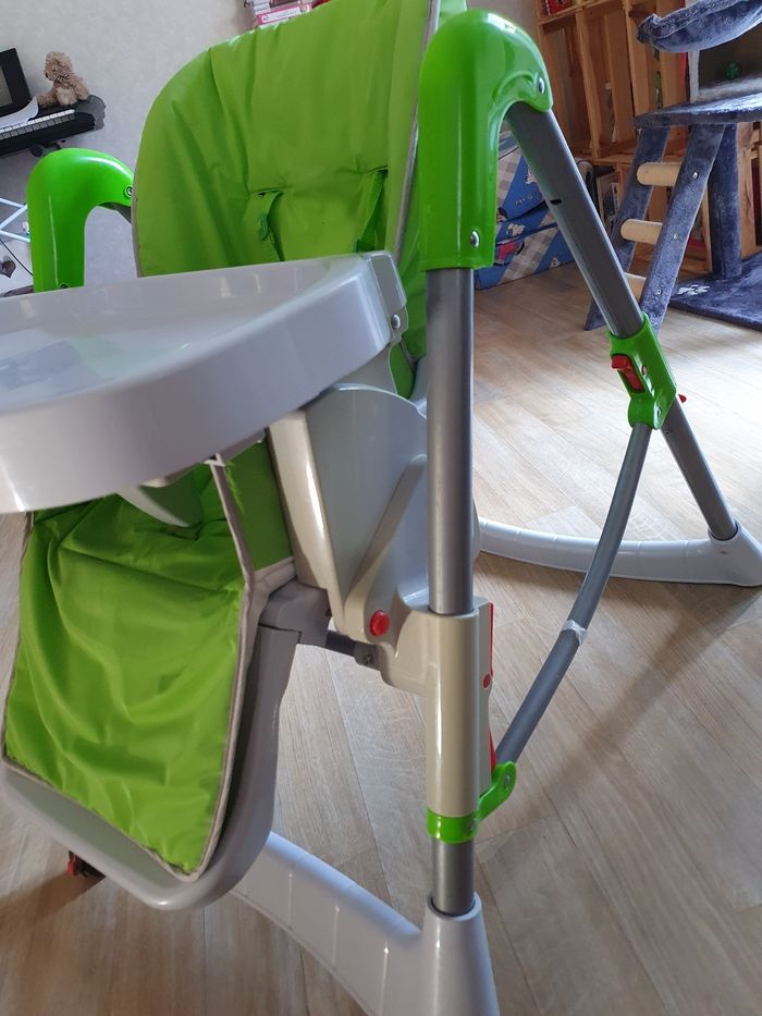 Chaise haute - photo numéro 3