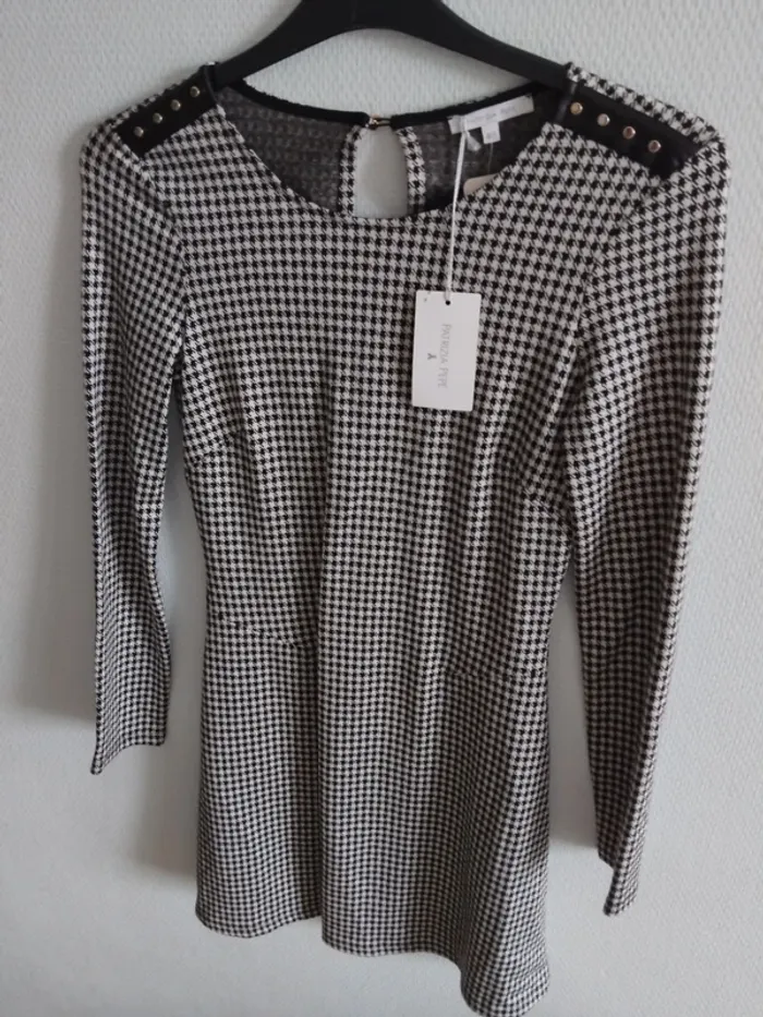 Robe chic de marque Patricia pépé taille 40 - photo numéro 3