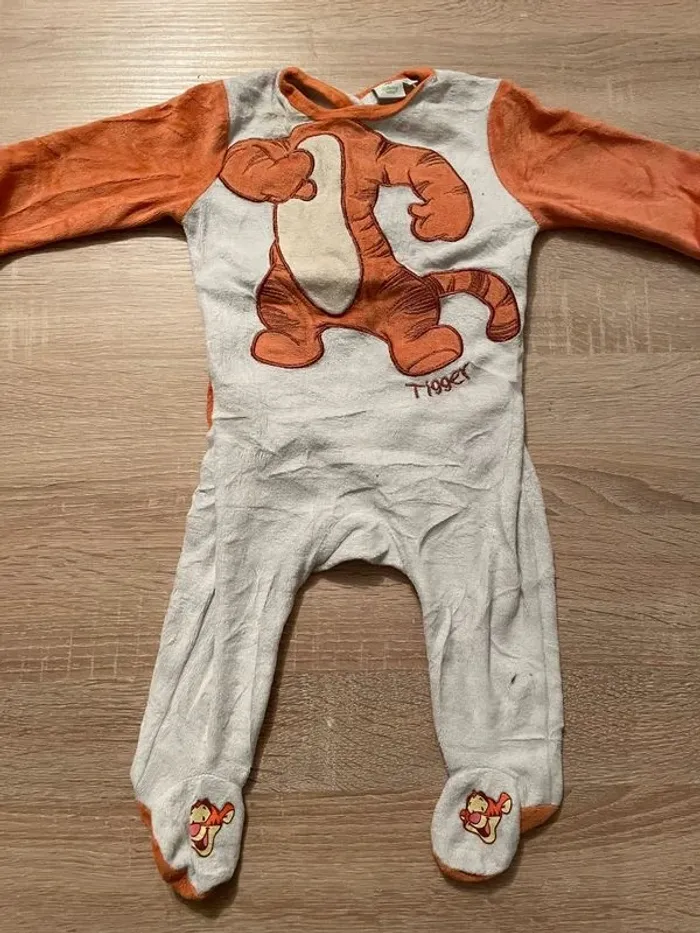 Lot de Pyjama velours DISNEY 6 mois - photo numéro 7