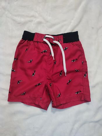 Short de bain rouge taille 5 ans