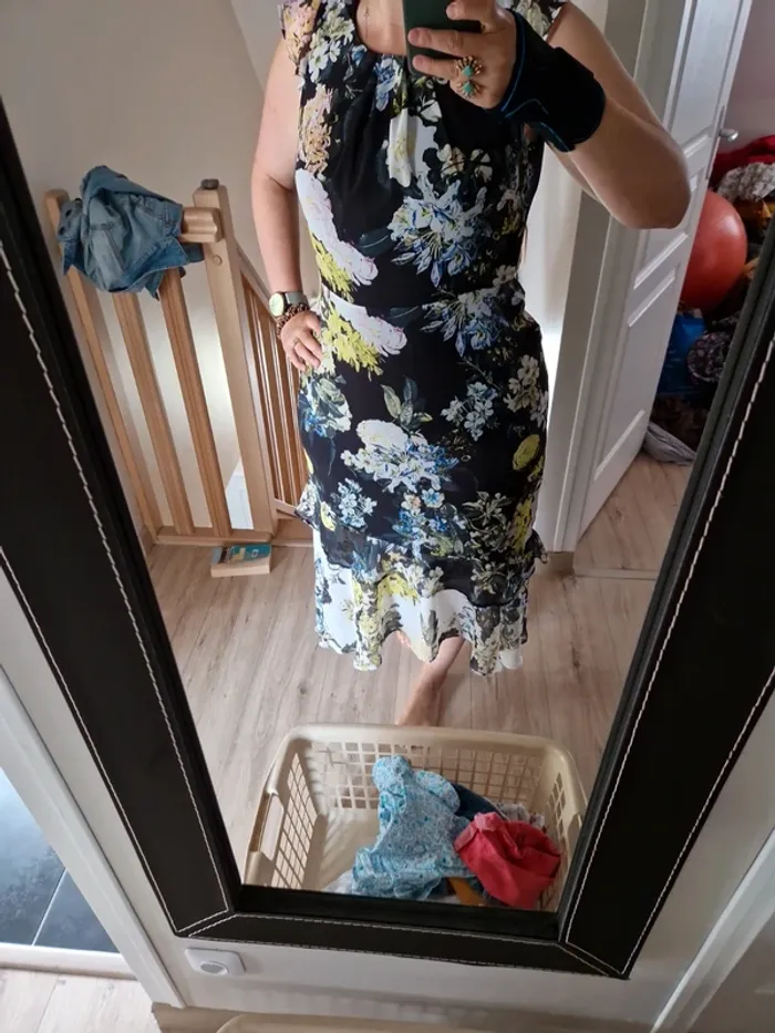 Superbe robe travaillée dorothy perkins taille 42 - photo numéro 3