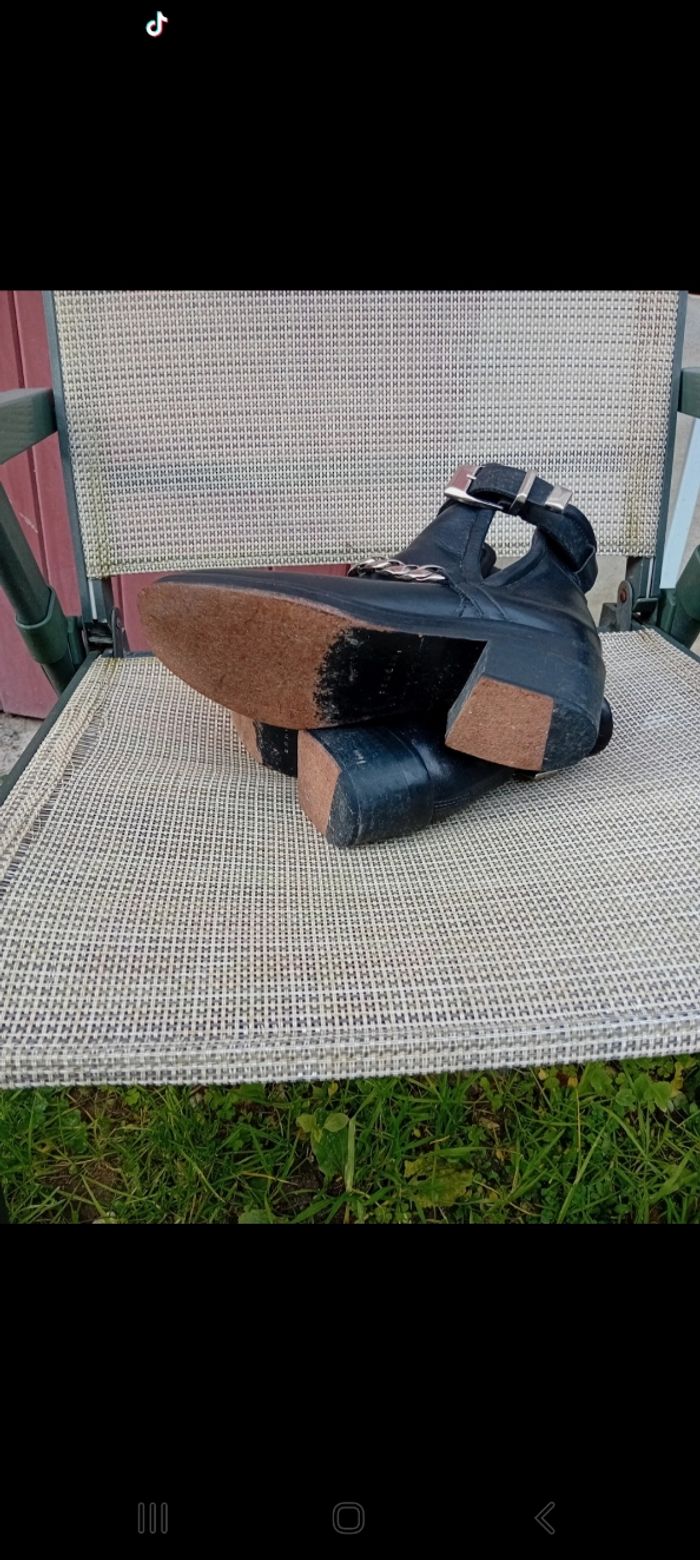 Bottines noires - photo numéro 5