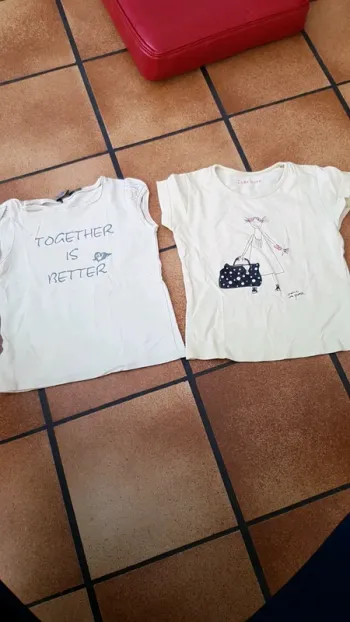 Lot 2 t-shirts fille 3 ans