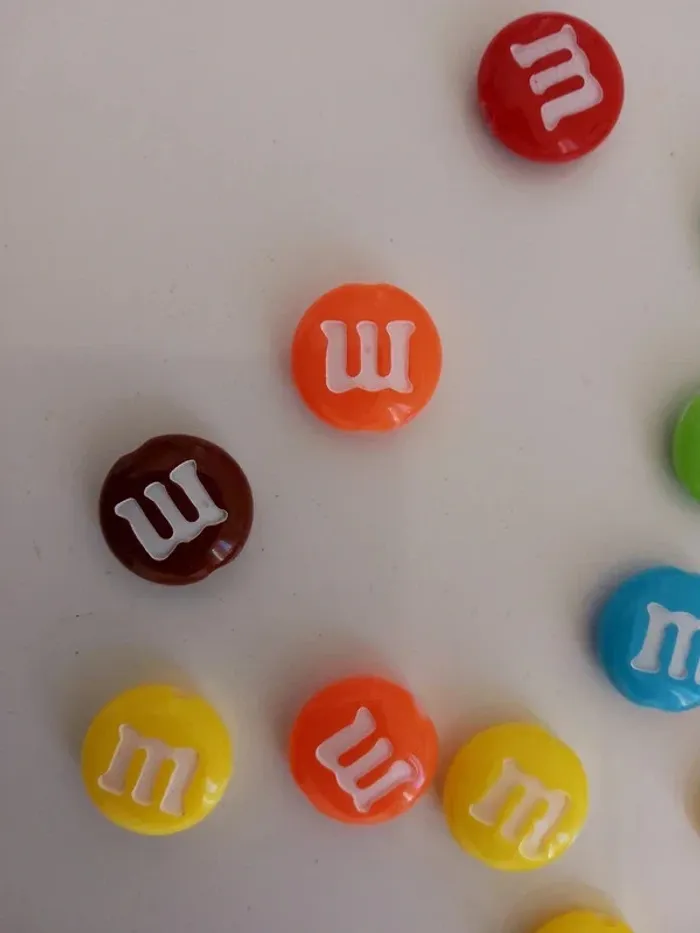 Lot m&m's accessoire miniature poupée - photo numéro 3