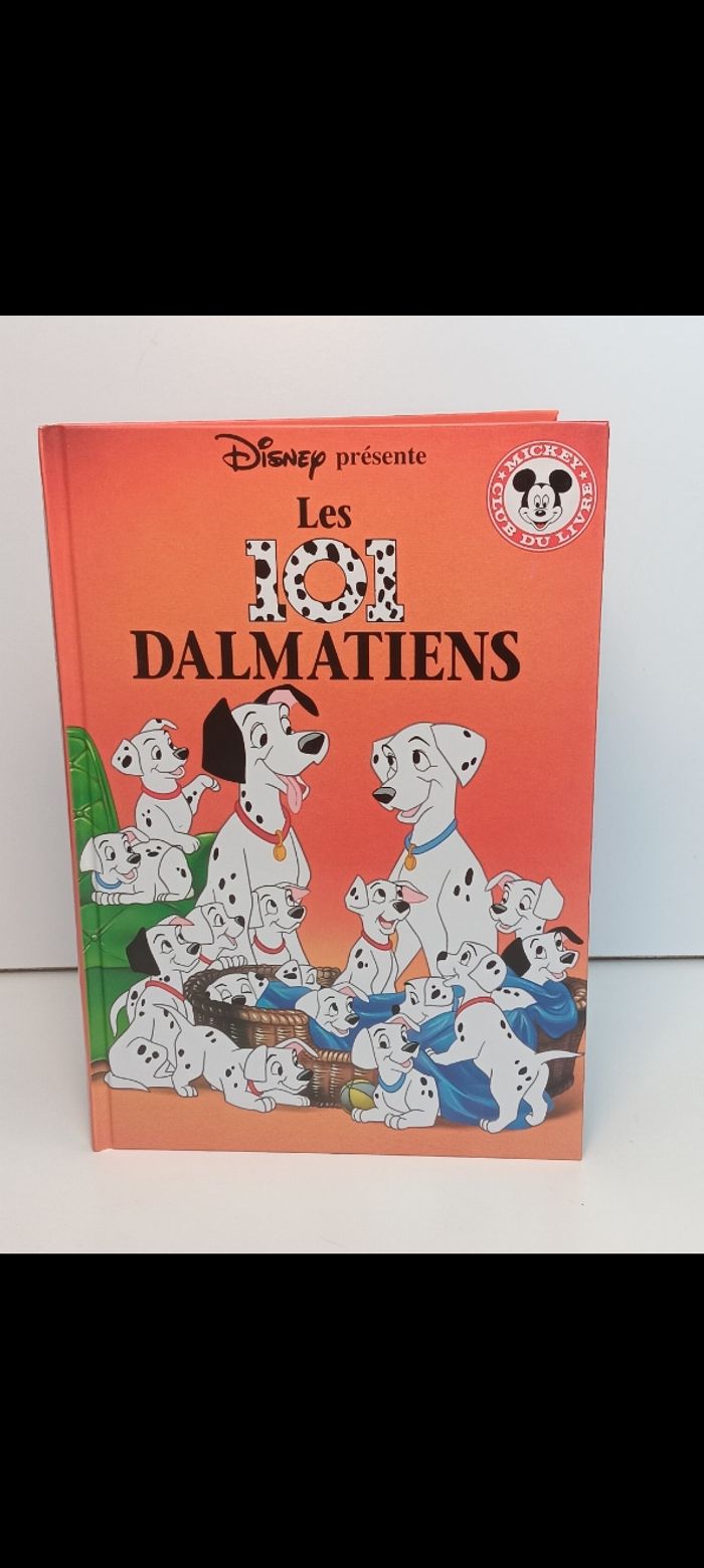 Livre Disney club du livre Les 101 dalmatiens (1)