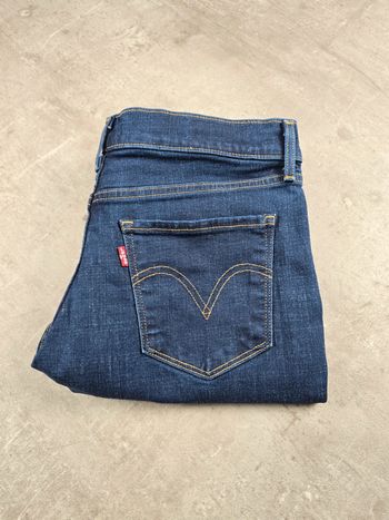 Jean levi's classic straight bleu femme taille W29 L30 très bon état