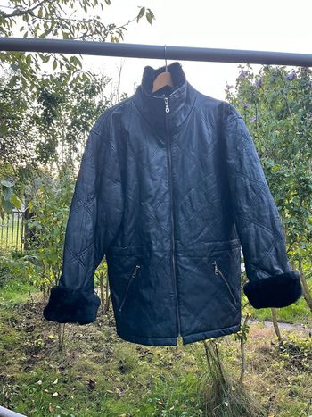 blousons en cuir 3/4 femme avec fausse fourrure 38/40