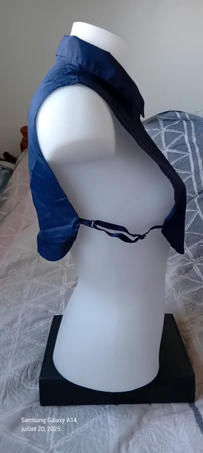 Haut léger court  sans manches côtés ouverts sur les côtés avec élastique marine femme S enjoy - photo numéro 7