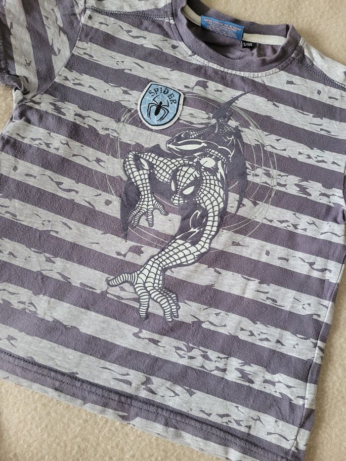 T-shirt 5 ans 108 cm spiderman - photo numéro 3