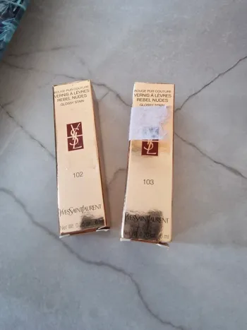 Lot vernis a lèvres Yves Saint Laurent