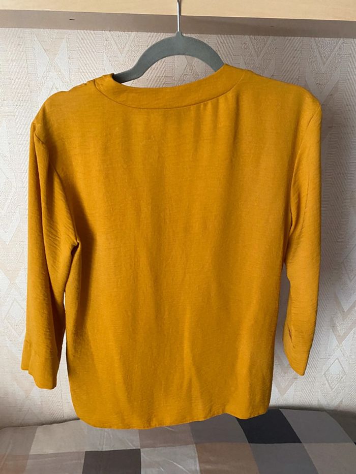 Superbe belle blouse fluide  moutarde Yessica taille 38 - photo numéro 5