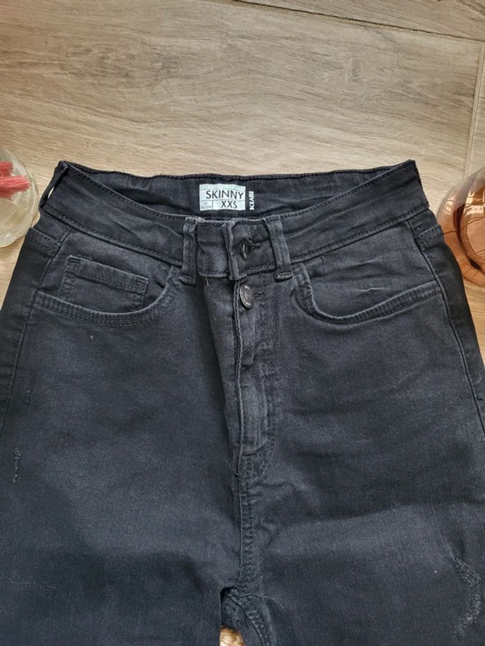 🌸Jean noir effet délavé XXS 12 ans kiabi - photo numéro 3