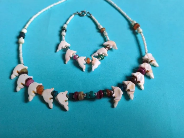 Collier de perles et son bracelet Dauphin - photo numéro 2