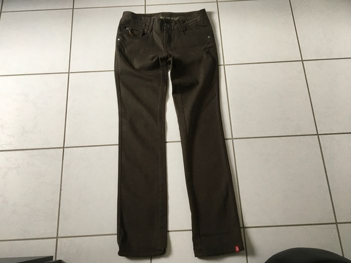 Pantalon neuf EDC by Esprit taille 36