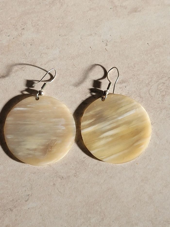 Boucle d'oreilles coquille d'ormeau blanche - photo numéro 3