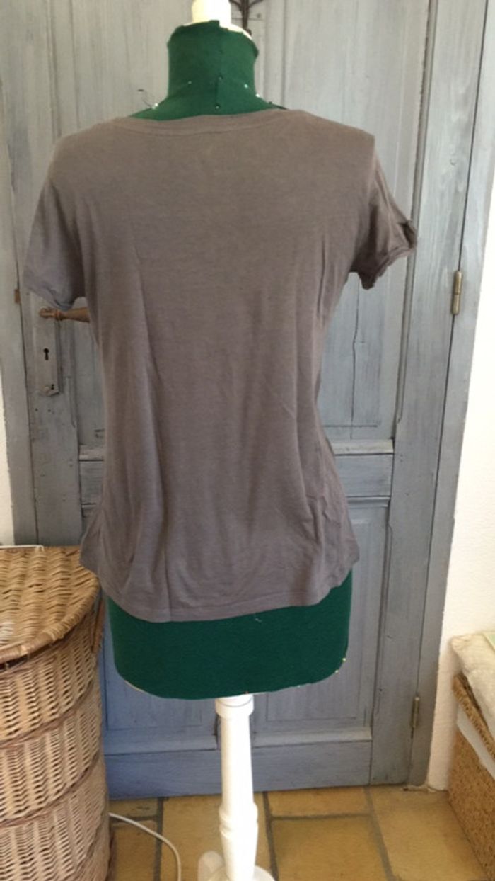 T shirt gris lion - photo numéro 3