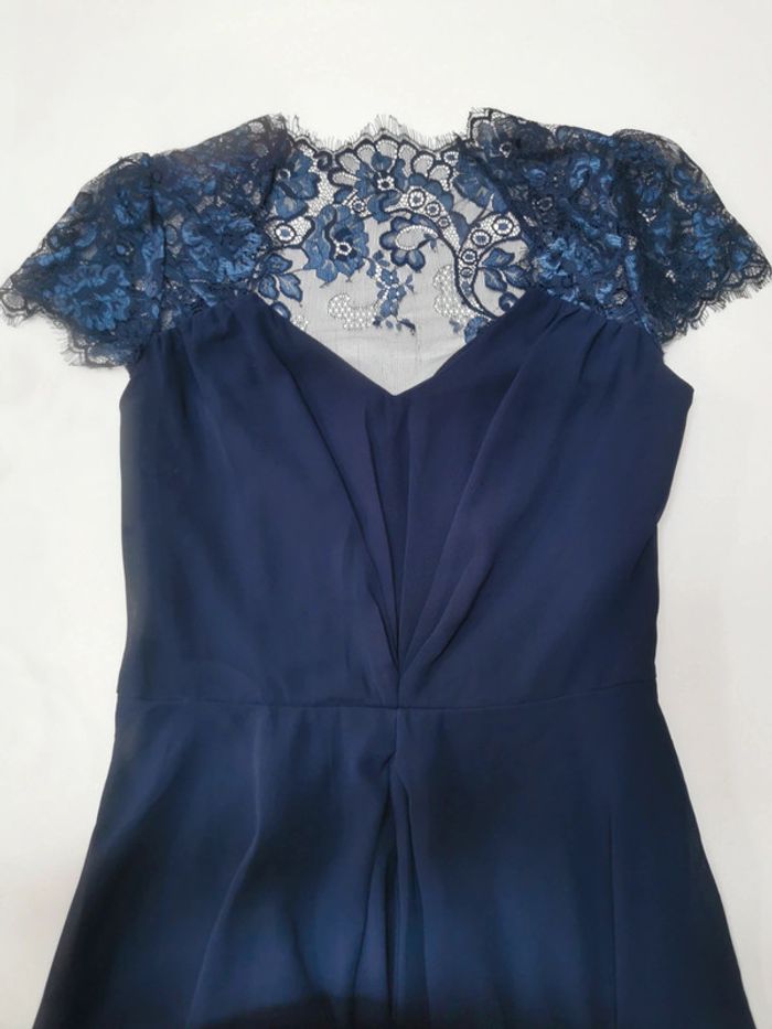 Robe dentelle doublée