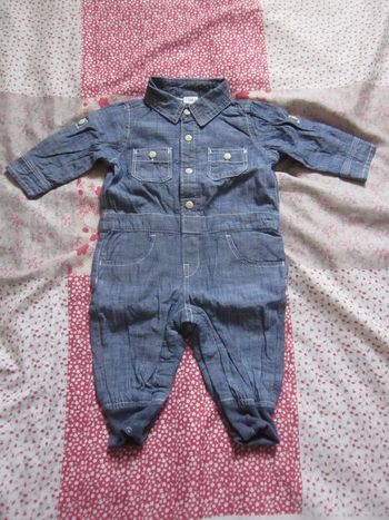 Combinaison jean bleue 6 mois
