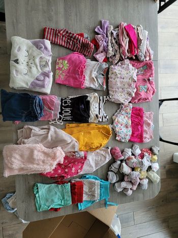 gros lot de vêtements