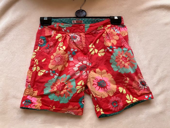 Short léger réglable DPAM 10/12 ans (2€50)
