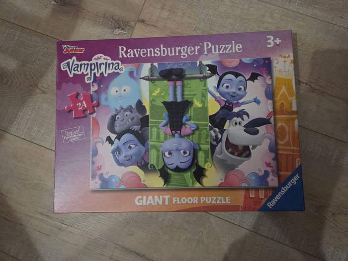 Puzzle géant 24 pièces Vampirina