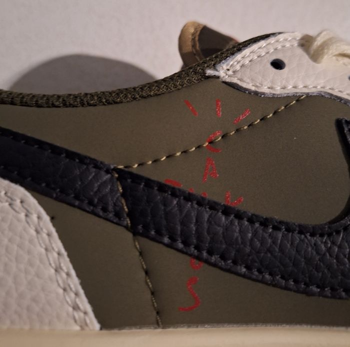 Black friday Nike air Jordan Travis Skott  taille 42 neuve avec étiquettes 🏷 - photo numéro 6