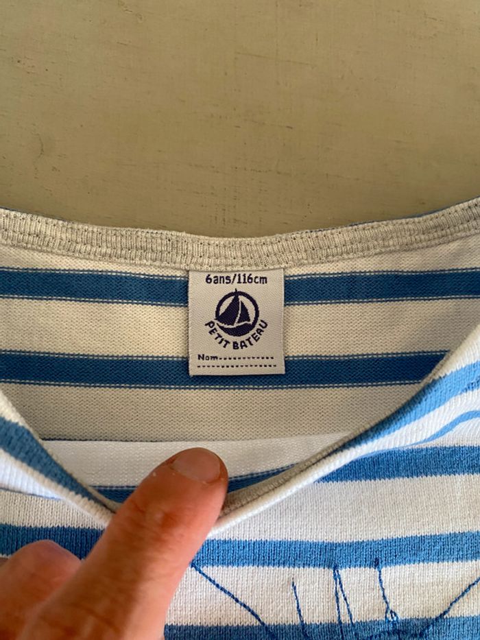 Marinière blanche à rayures bleues petit bateau 6 ans - photo numéro 3