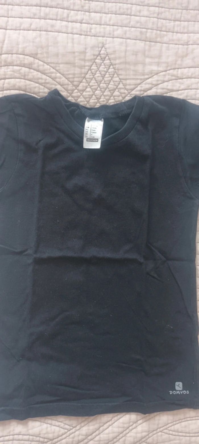 Lot tee shirt et short 4-5 ans - photo numéro 12