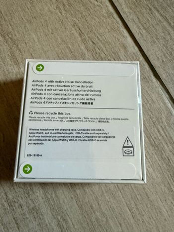 Écouteur apple airpod 4 ANC ( anti bruit ) - photo numéro 4