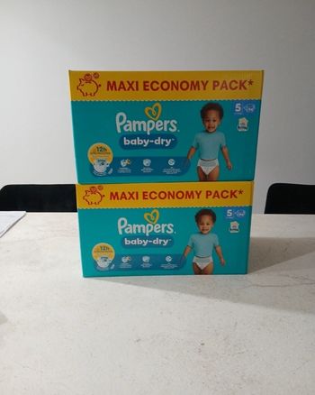 Couches pampers baby-dry taille 5