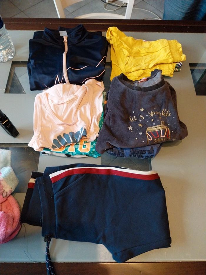 Lot 9 vêtements fille 8 9 ans