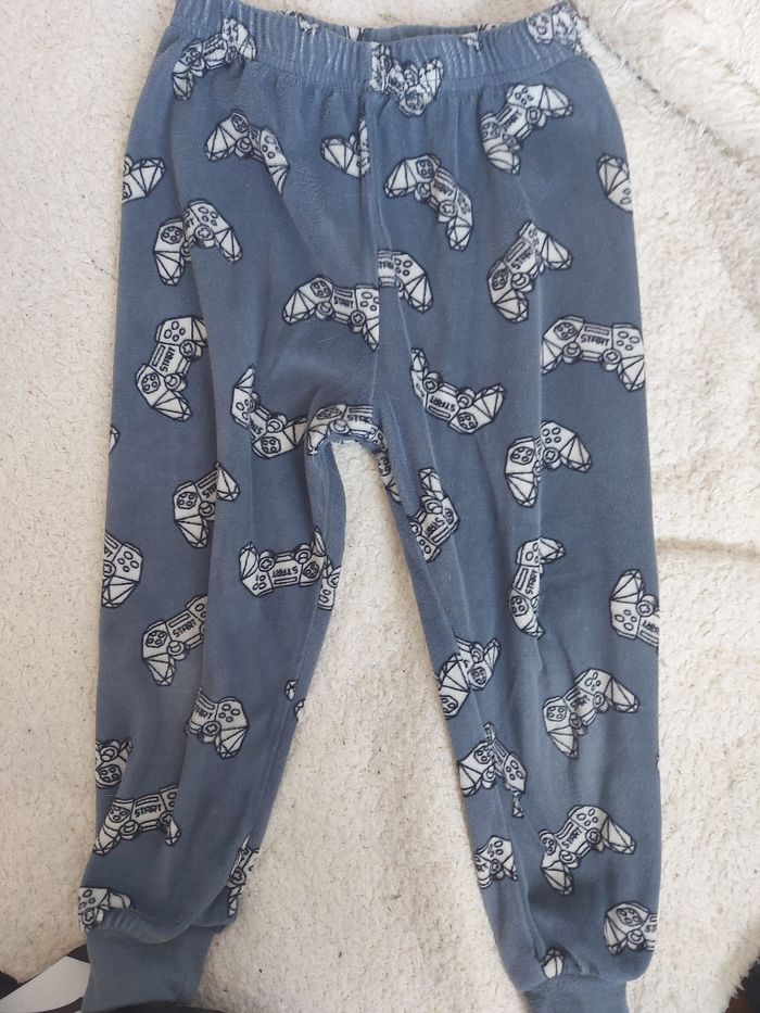 Pyjama 2 pièces  2/3 ans - photo numéro 2