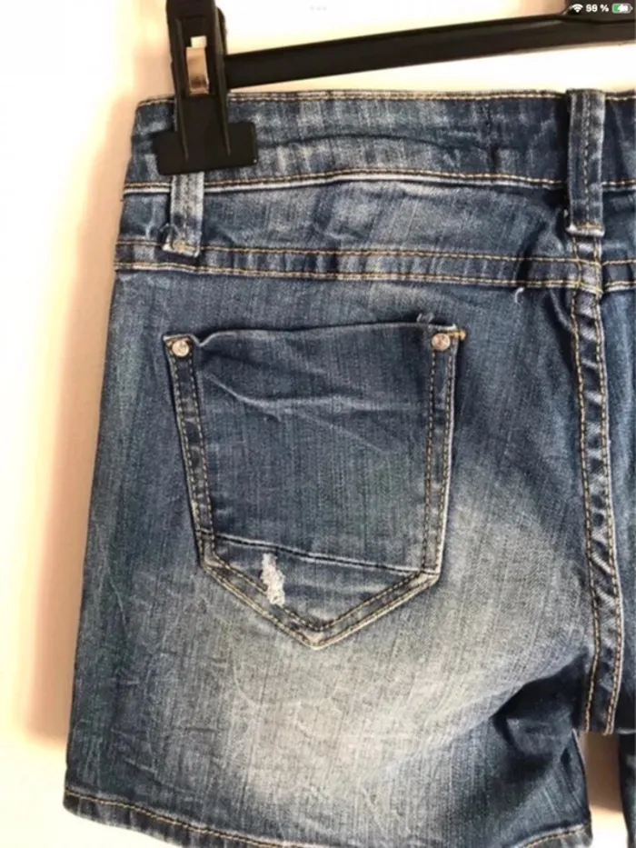 Short en jean troué Miss Anna taille 34/36 - photo numéro 10