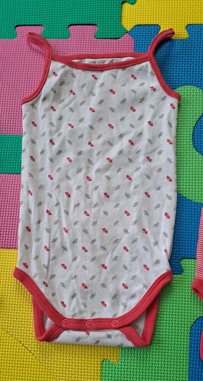 Lot 3 bodies débardeurs Obaïbi 18m - photo numéro 3