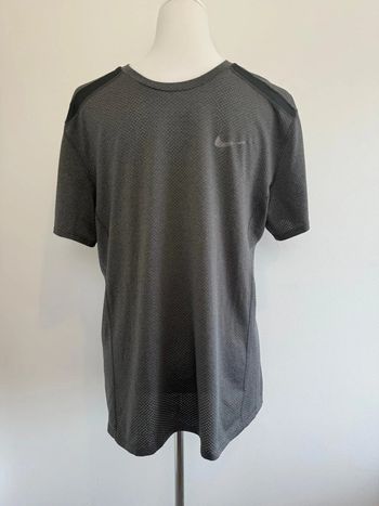 T-shirt de sport Nike homme gris taille L Dri-Fit