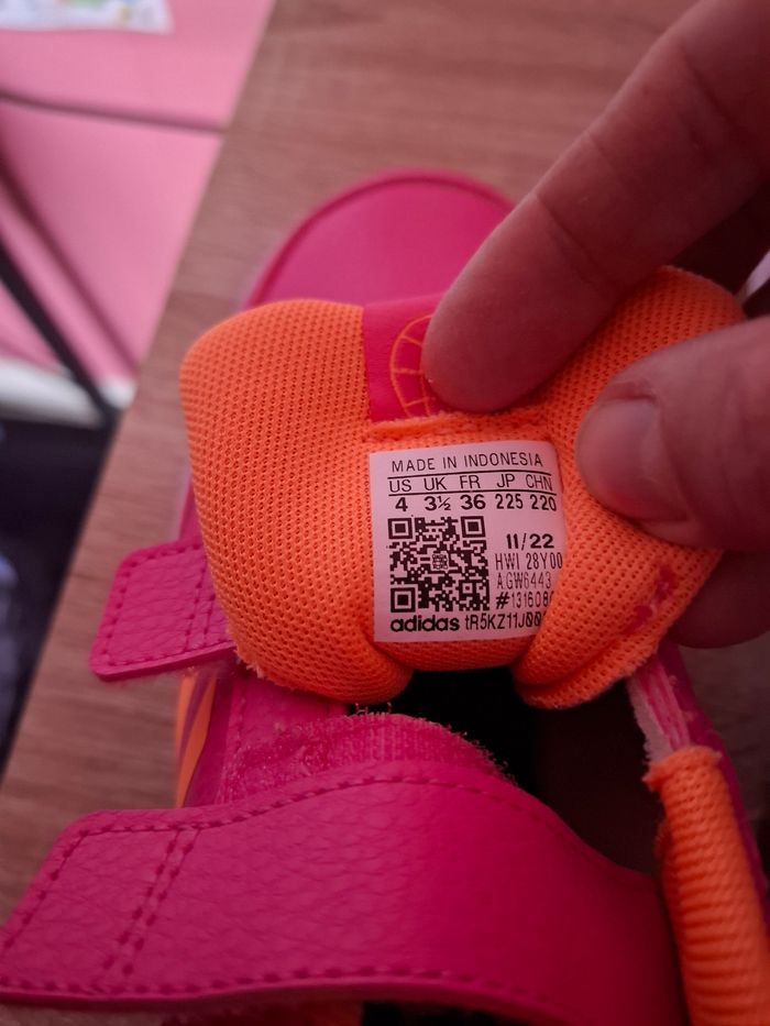 Baskets adidas  tensaur neuves - photo numéro 3