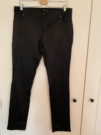 Pantalon matière effet satin