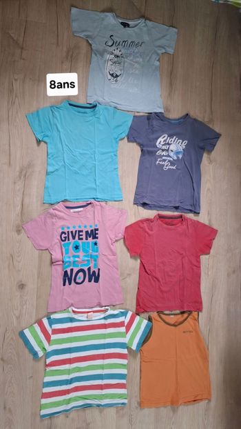 Lot 7 t-shirts 8ans Multimarques