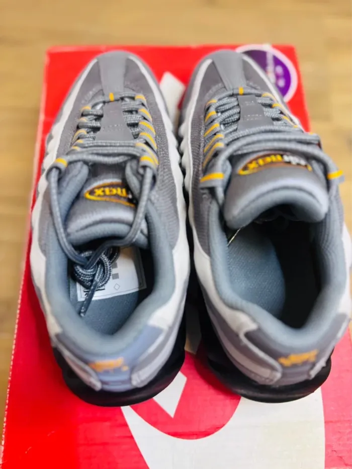 Nike Air Max 95 Grey Orange Black Taille 38 - photo numéro 5