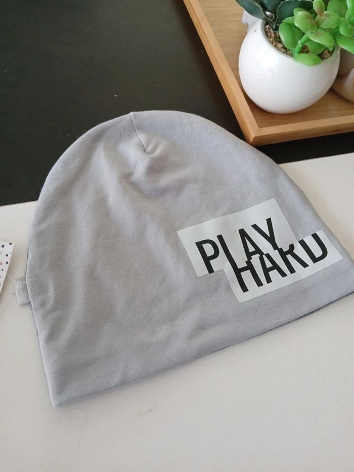 Bonnet gris Neuf Taille 50🌿🌈 - photo numéro 2