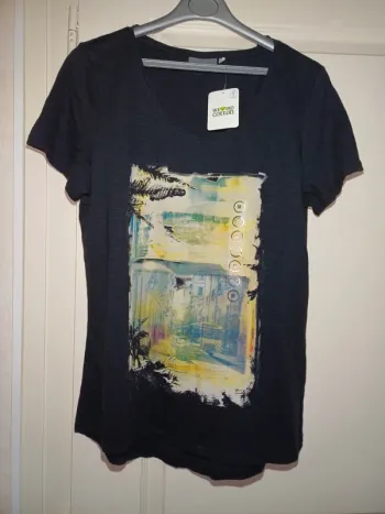 T-shirt Yessica