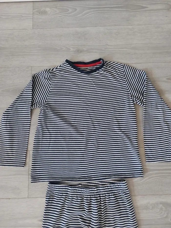Pyjama Vertbaudet taille 14 ans - photo numéro 2
