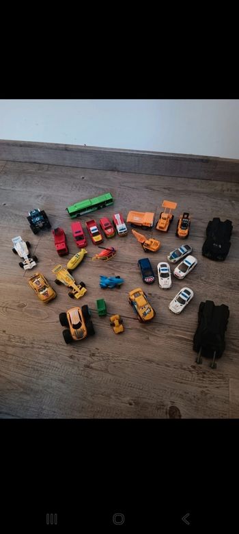 Lot petits véhicules